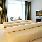 Panland Hotel